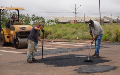 Prefeitura de Sarandi inicia operação tapa-buracos após chuvas intensas